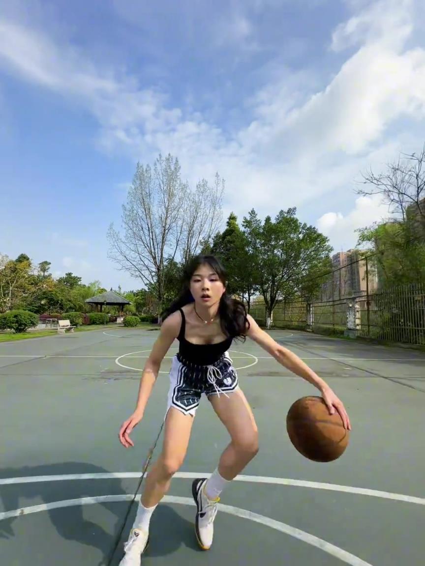 看着有点实力，，敢背打我不？？？？-蜘蛛直播